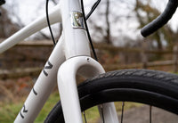 Marin Gestalt 1 – douille de direction et passage de roue de la fourche carbone